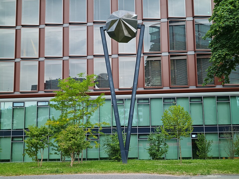 Golzheimer Kunstweg: Skulpturen, Kirchen & Stadtgeschichte