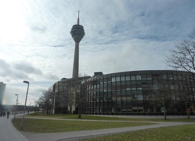 Medienhafen & Rheinufer: Architektur-Spaziergang